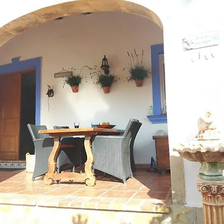 Klein Spaans Geluk B&B 자베아